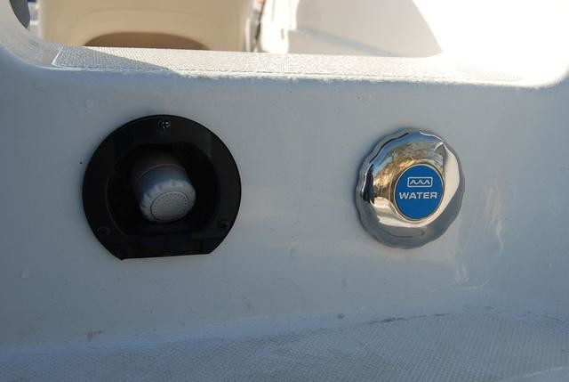 Hurricane 201 sundeck sport