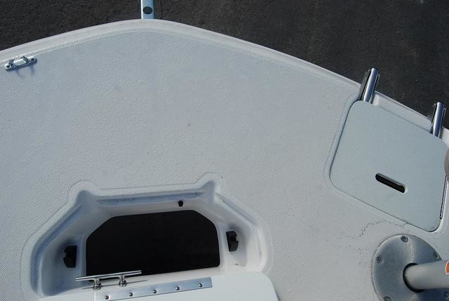 Hurricane 201 sundeck sport