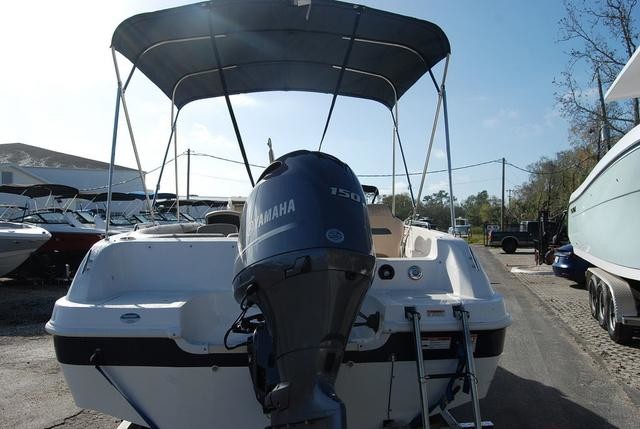 Hurricane 201 sundeck sport