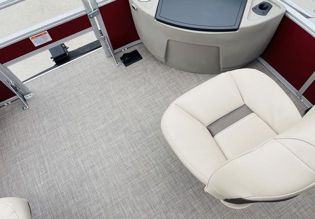 Sun Tracker Bass Buggy 18 DLX