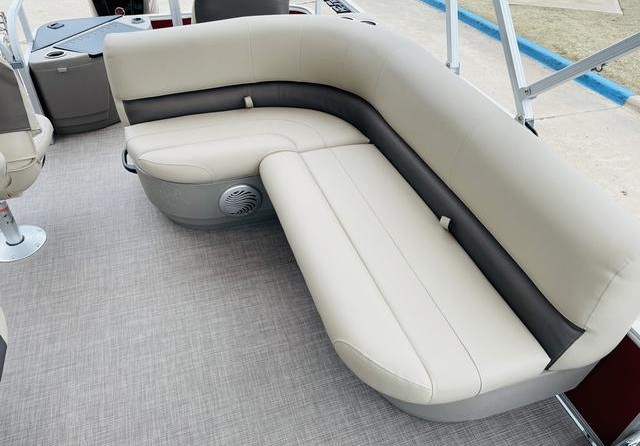 Sun Tracker Bass Buggy 18 DLX