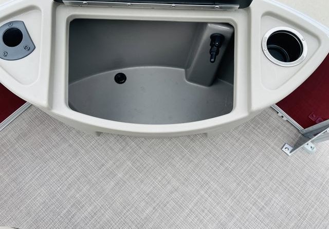 Sun Tracker Bass Buggy 18 DLX