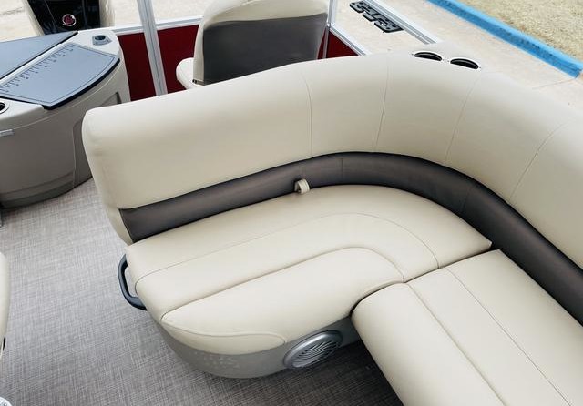 Sun Tracker Bass Buggy 18 DLX