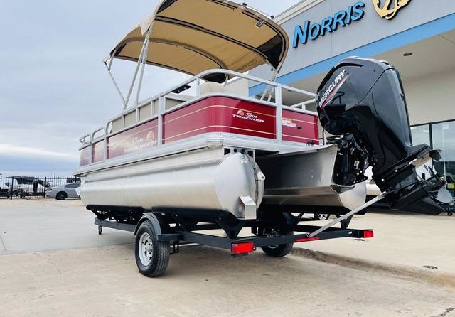 Sun Tracker Bass Buggy 18 DLX