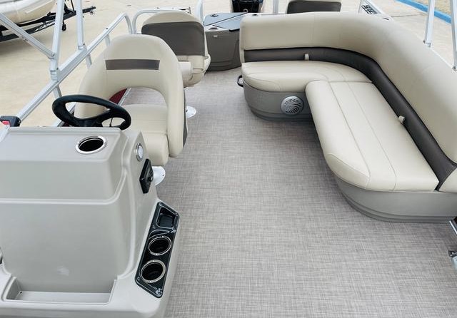 Sun Tracker Bass Buggy 18 DLX