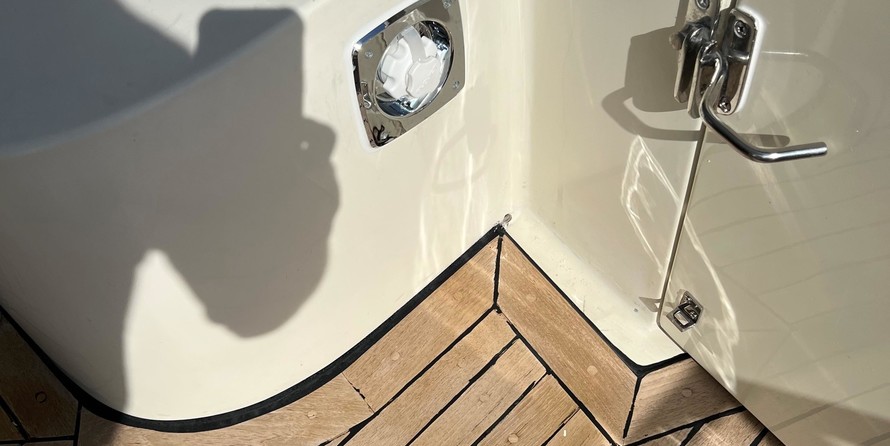 Sea ray 480 sedan bridge