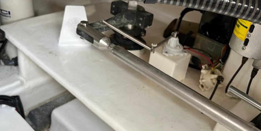 Sea ray 480 sedan bridge