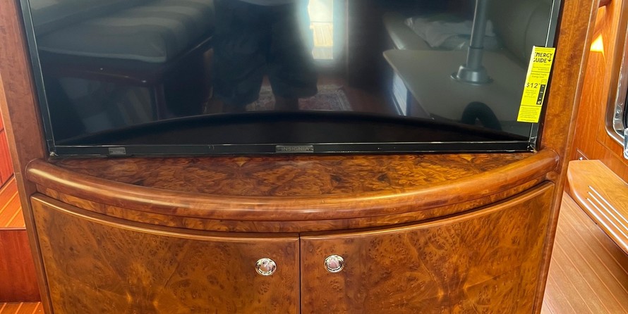 Sea ray 480 sedan bridge