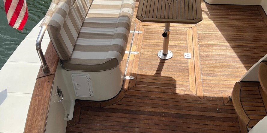 Sea ray 480 sedan bridge