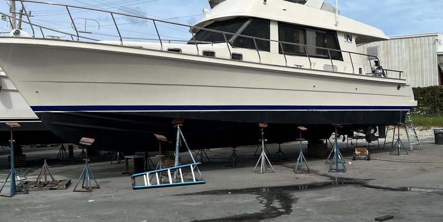 Sea ray 480 sedan bridge