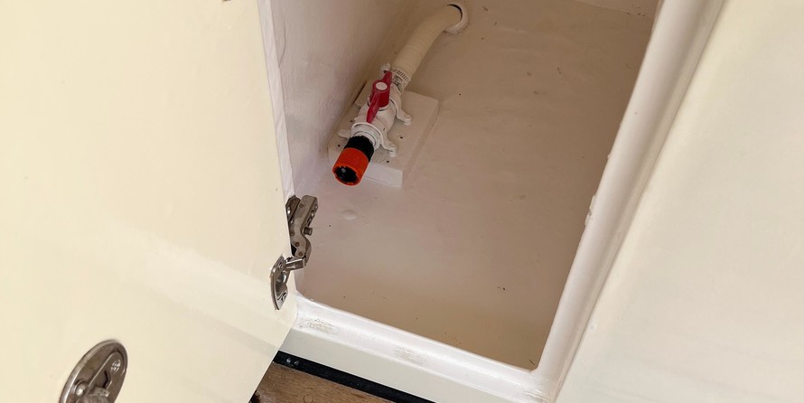 Sea ray 480 sedan bridge