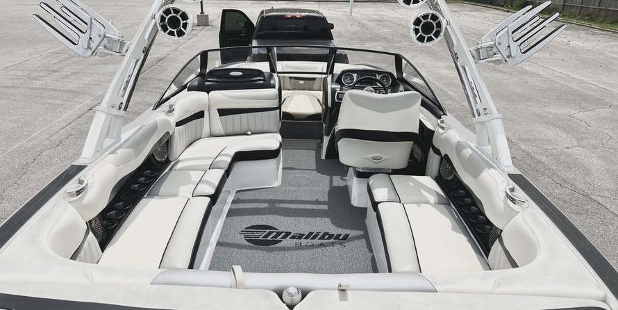 Malibu Wakesetter 24 MXZ