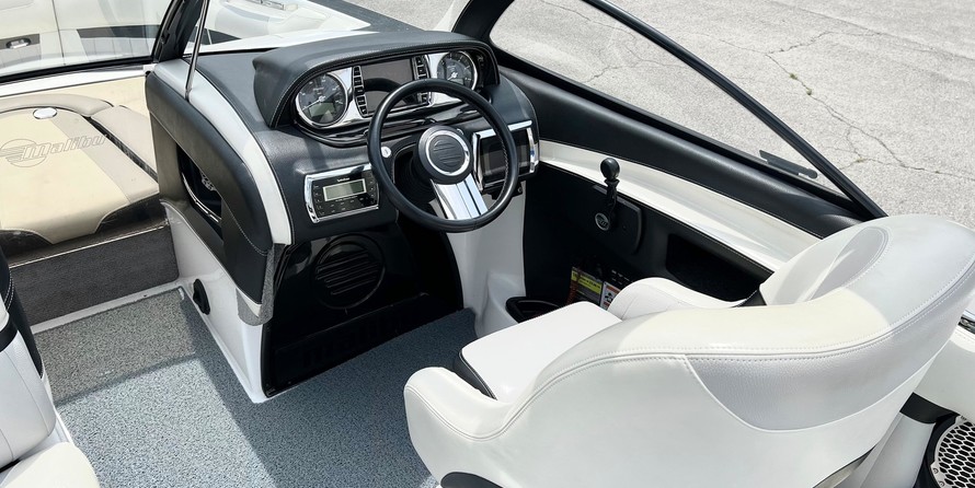 Malibu Wakesetter 24 MXZ