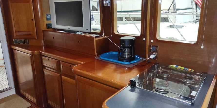 Beneteau Swift Trawler 42