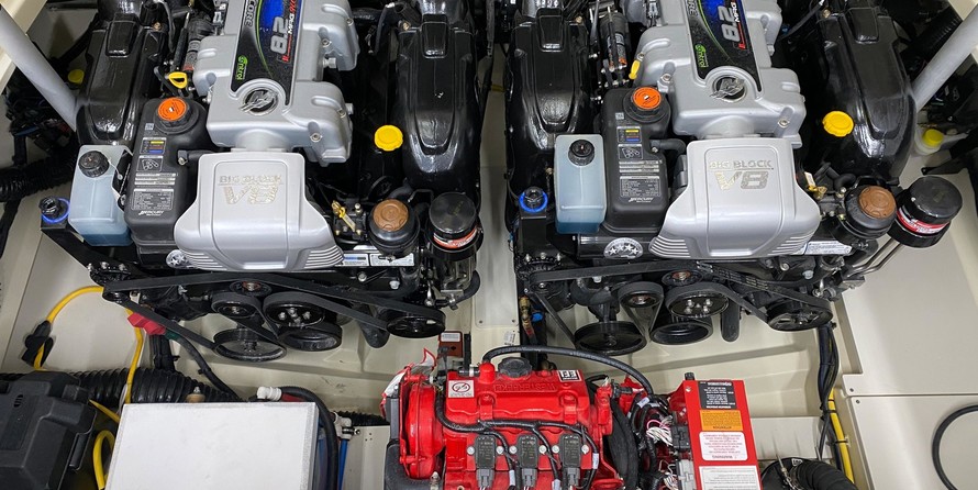 Chris-Craft Corsair 34