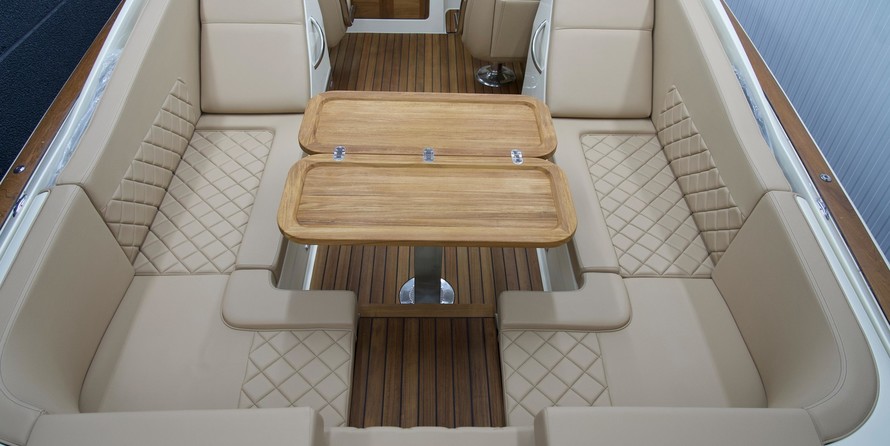 Chris-Craft Corsair 34