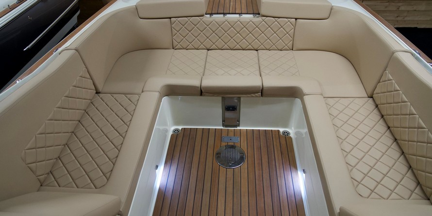 Chris-Craft Corsair 34