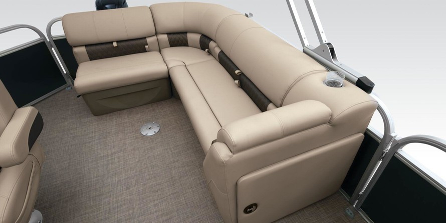 Sun Tracker Party Barge 20 DLX