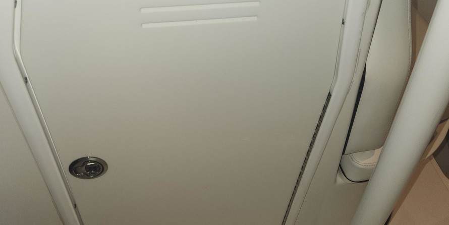 Angler Pro Boats 2900 center console