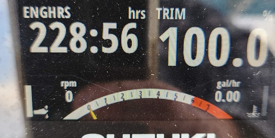 Angler Pro Boats 2900 center console