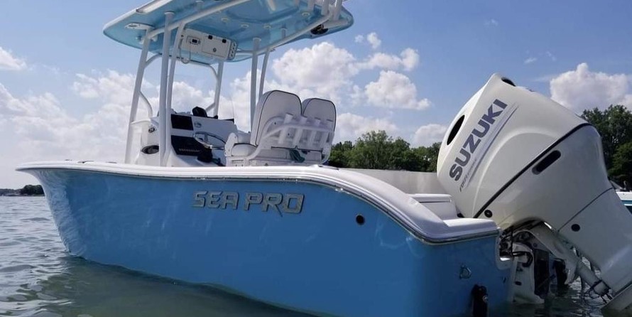 Angler Pro Boats 2900 center console