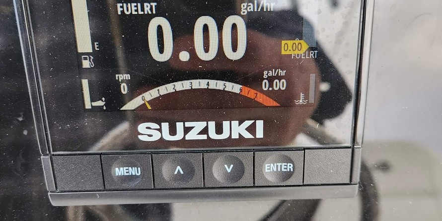 Angler Pro Boats 2900 center console