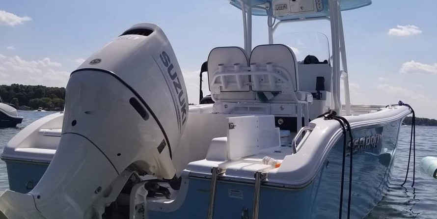 Angler Pro Boats 2900 center console