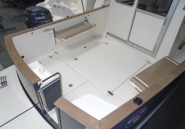 Rhea 730 Timonier