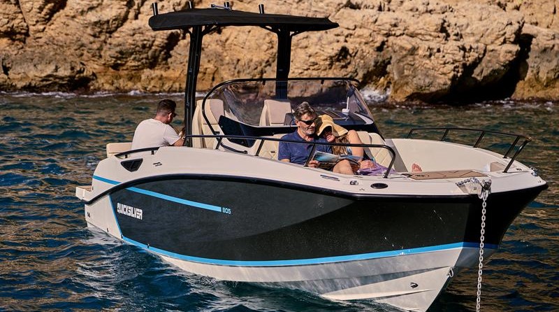 Quicksilver Activ 805 Open