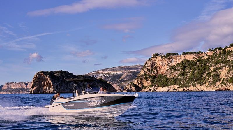 Quicksilver Activ 805 Open