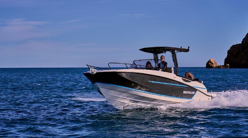 Quicksilver Activ 805 Open