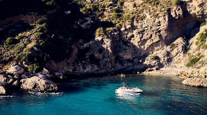 Quicksilver Activ 805 Open