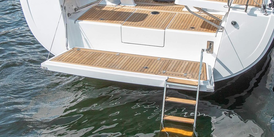 Hanse 418