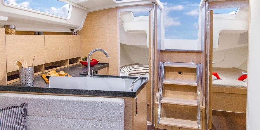 Hanse 418