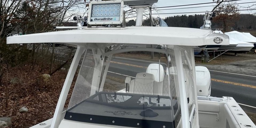 Fountain 38 center console te