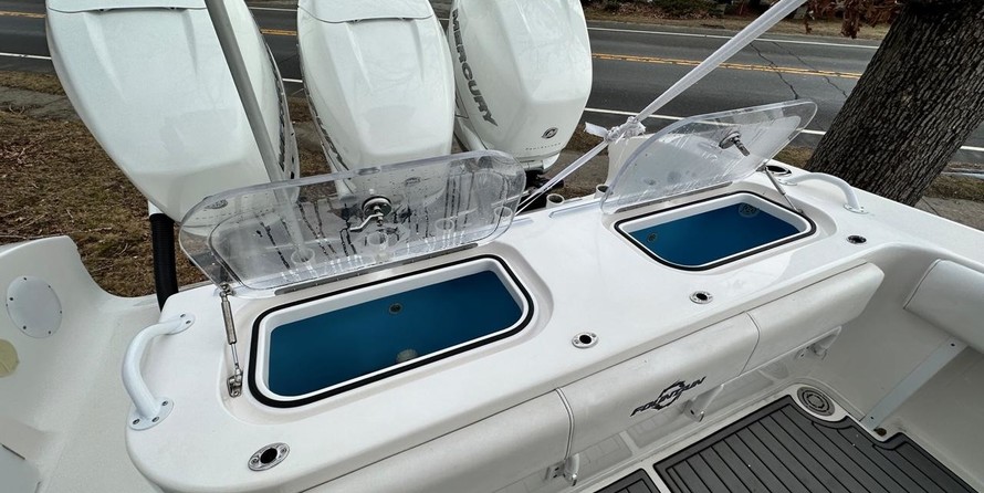 Fountain 38 center console te