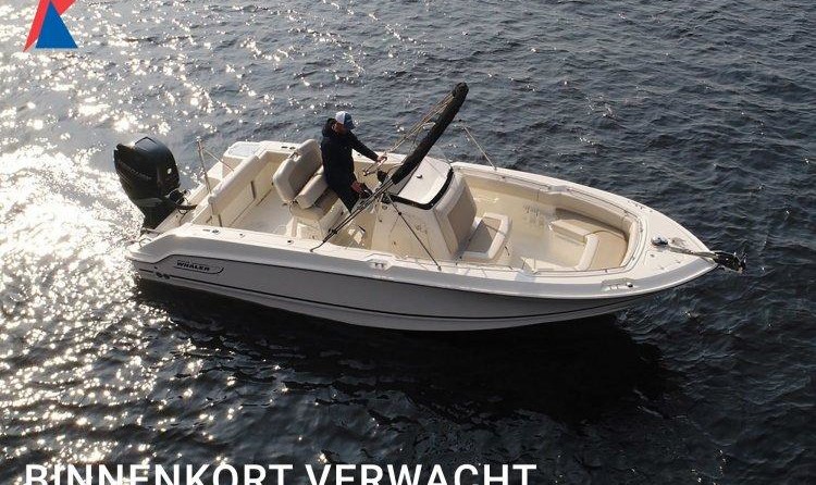 Boston Whaler 230 Outrage