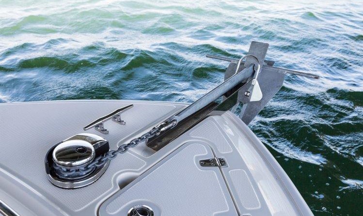 Boston Whaler 230 Outrage