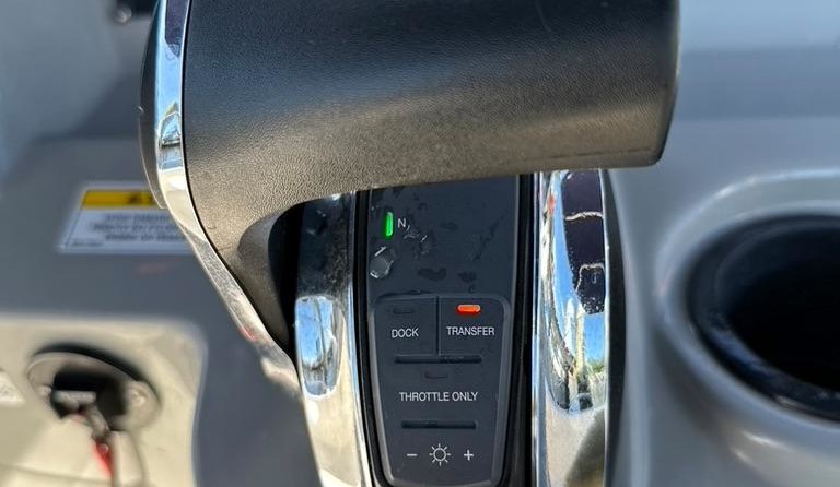 Boston Whaler 210 Dauntless