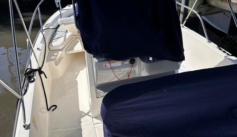 Boston Whaler 210 Dauntless