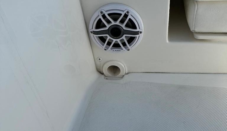 Boston Whaler 210 Dauntless