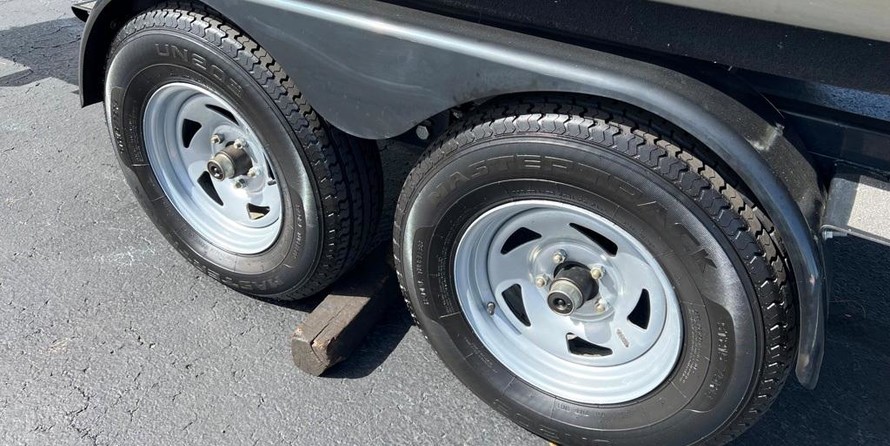 Premier Pontoons Grand Entertainer