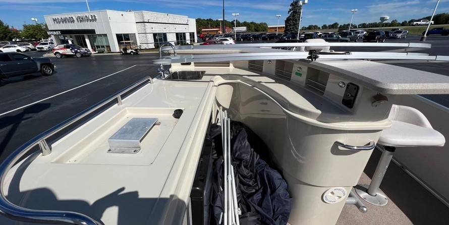 Premier Pontoons Grand Entertainer