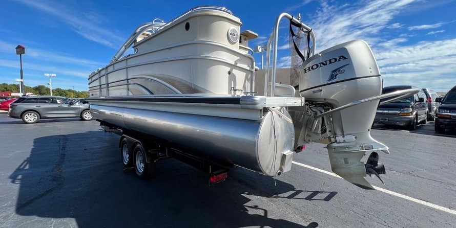 Premier Pontoons Grand Entertainer