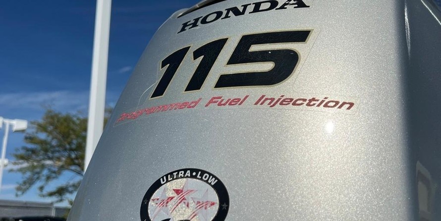 Premier Pontoons Grand Entertainer