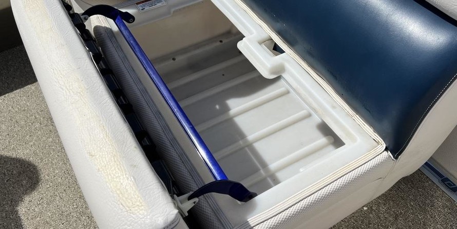 Premier Pontoons Grand Entertainer