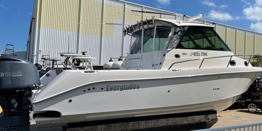 Everglades 320EX