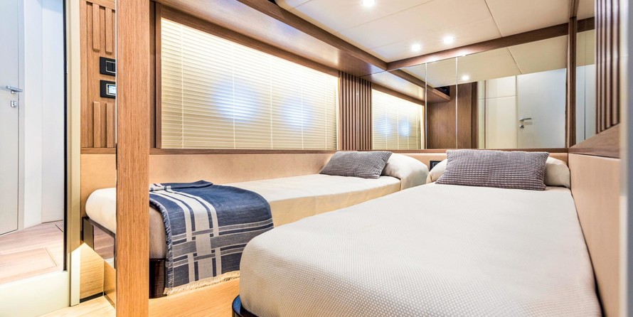 Absolute Navetta 52