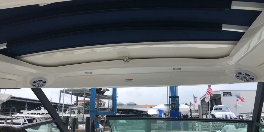 Sea Ray Sundancer 320 OB