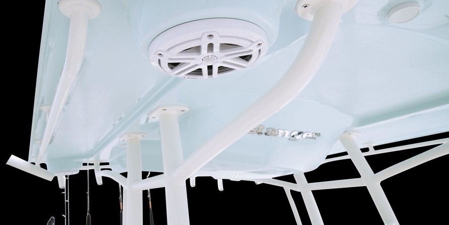 Ranger boats 2400 bay